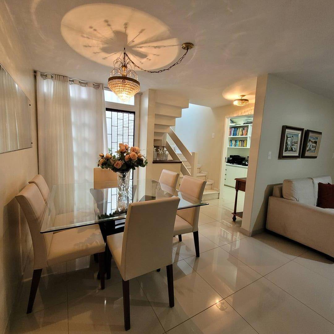 Casa com 200m² 3 Quartos em Excelente Localização no Estreito