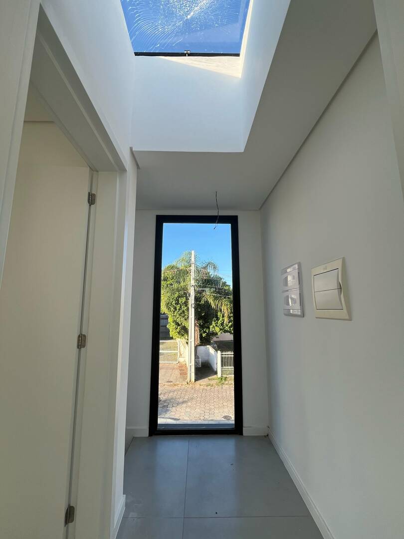 Casa à venda com 2 quartos, 110m² - Foto 9