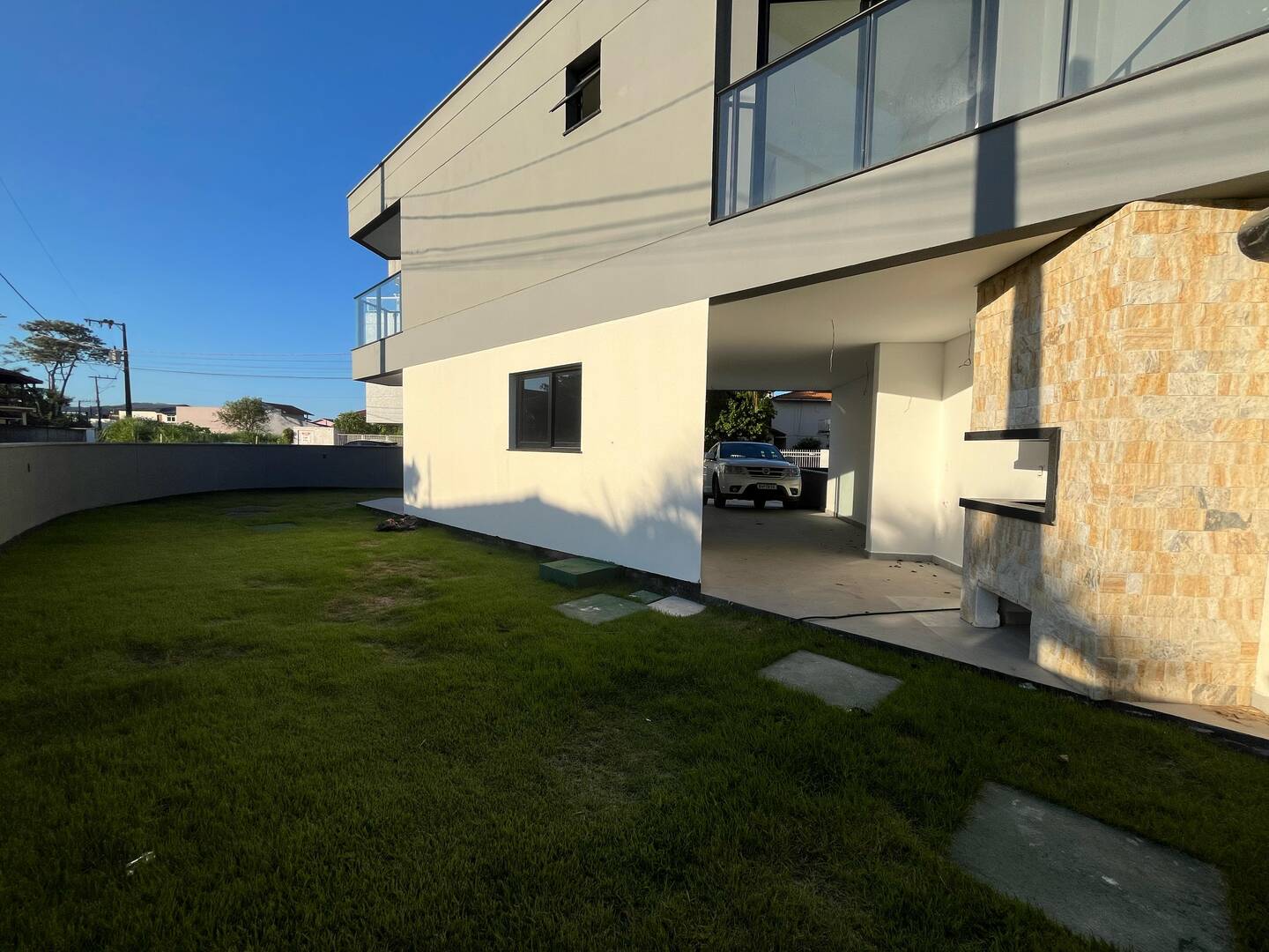 Casa à venda com 2 quartos, 110m² - Foto 1