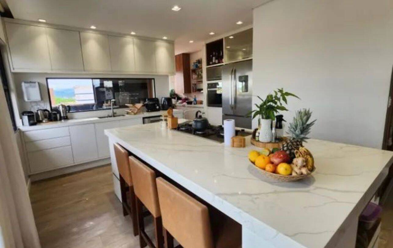 Apartamento à venda com 3 quartos, 160m² - Foto 5