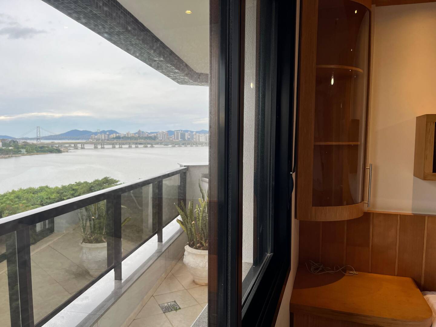 Apartamento para alugar com 4 quartos, 138m² - Foto 3