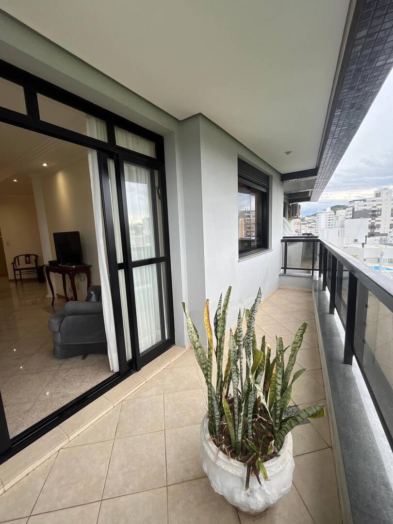 Apartamento para alugar com 4 quartos, 138m² - Foto 9