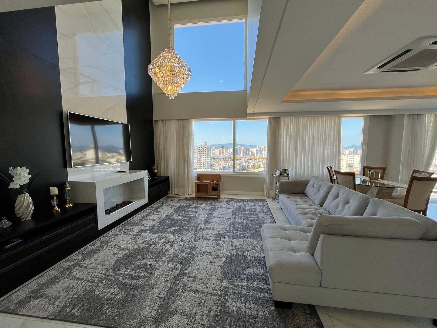 Casa à venda com 4 quartos, 450m² - Foto 12