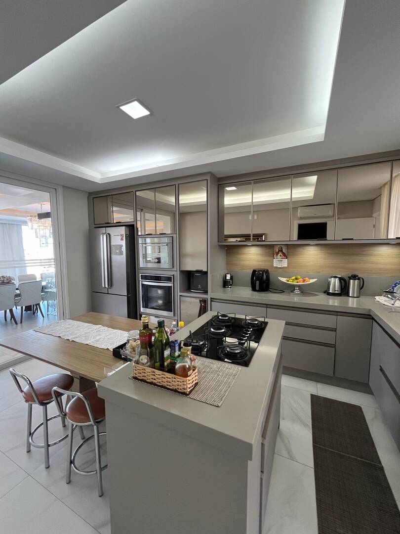 Casa à venda com 4 quartos, 450m² - Foto 19