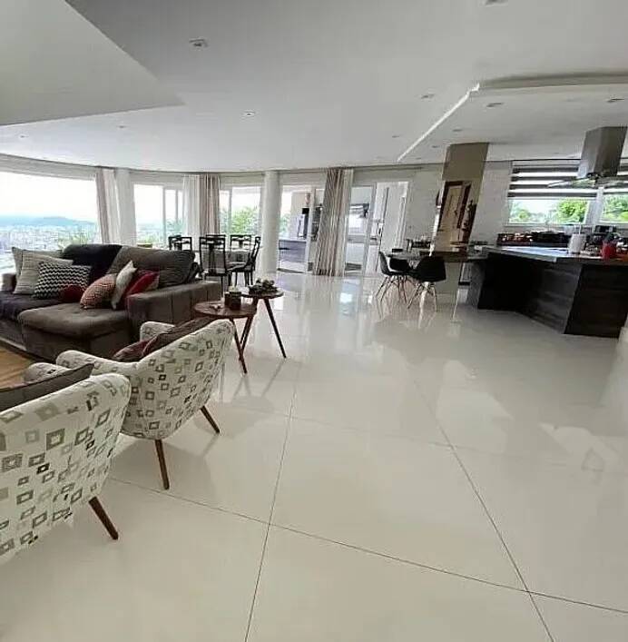 Casa à venda com 4 quartos, 1000m² - Foto 17