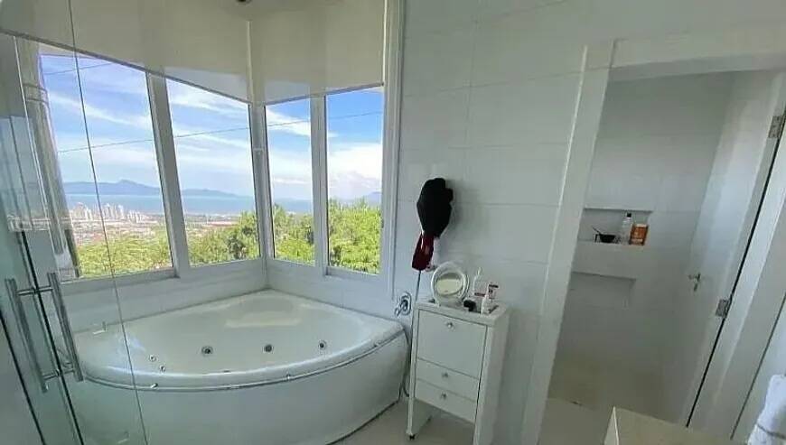 Casa à venda com 4 quartos, 1000m² - Foto 25