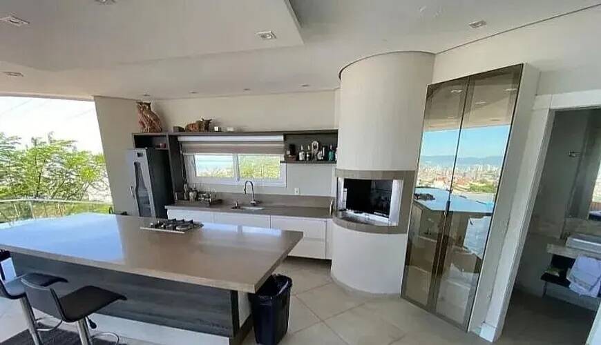 Casa à venda com 4 quartos, 1000m² - Foto 9