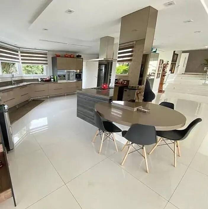 Casa à venda com 4 quartos, 1000m² - Foto 18