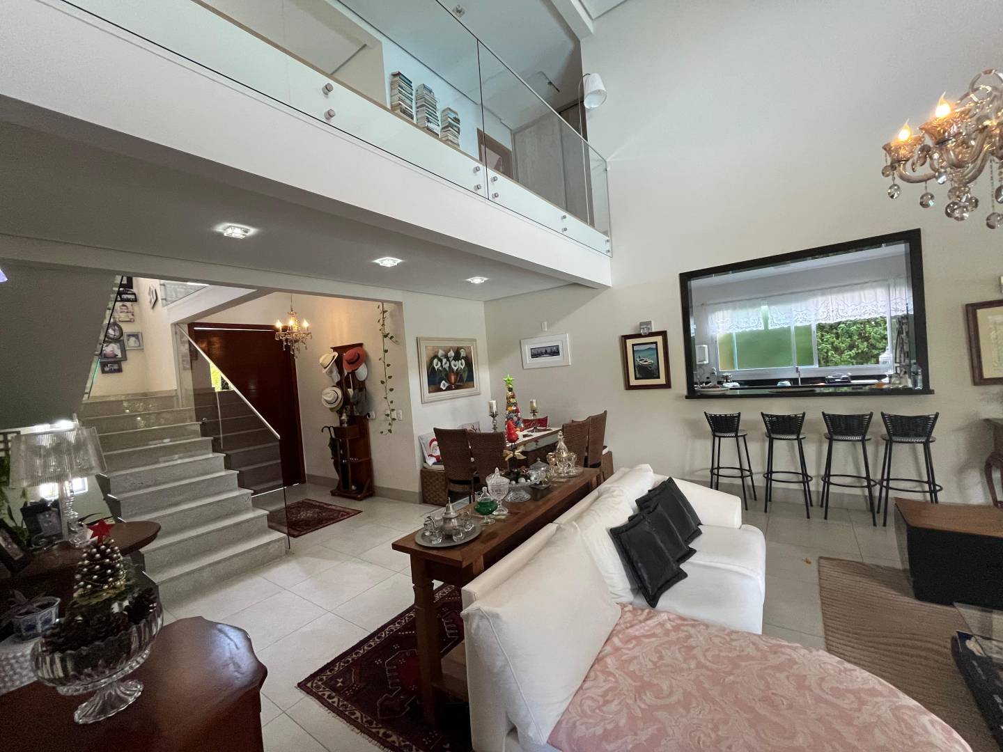 Casa, 5 quartos, 312 m² - Foto 2