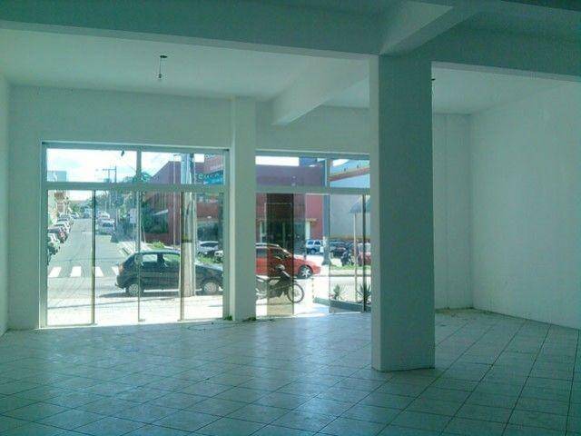 Loja - 761,58 m² de área total. - Estreito