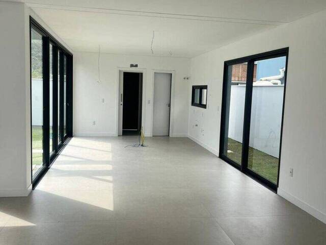 Casa para Venda em Florianópolis - 2