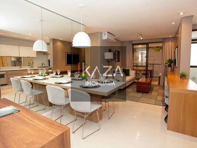 Apartamento para Venda em Florianópolis - 1